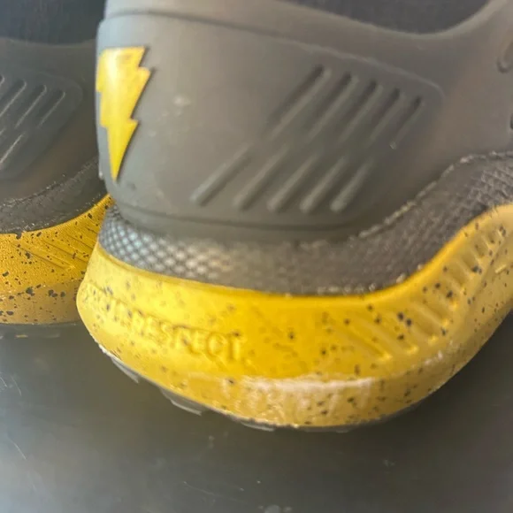 Under Armour Project Rock Shoes Anti Hero Black Yellow 7Y Womens 8.5 Black Adam - Picture 6 of 8